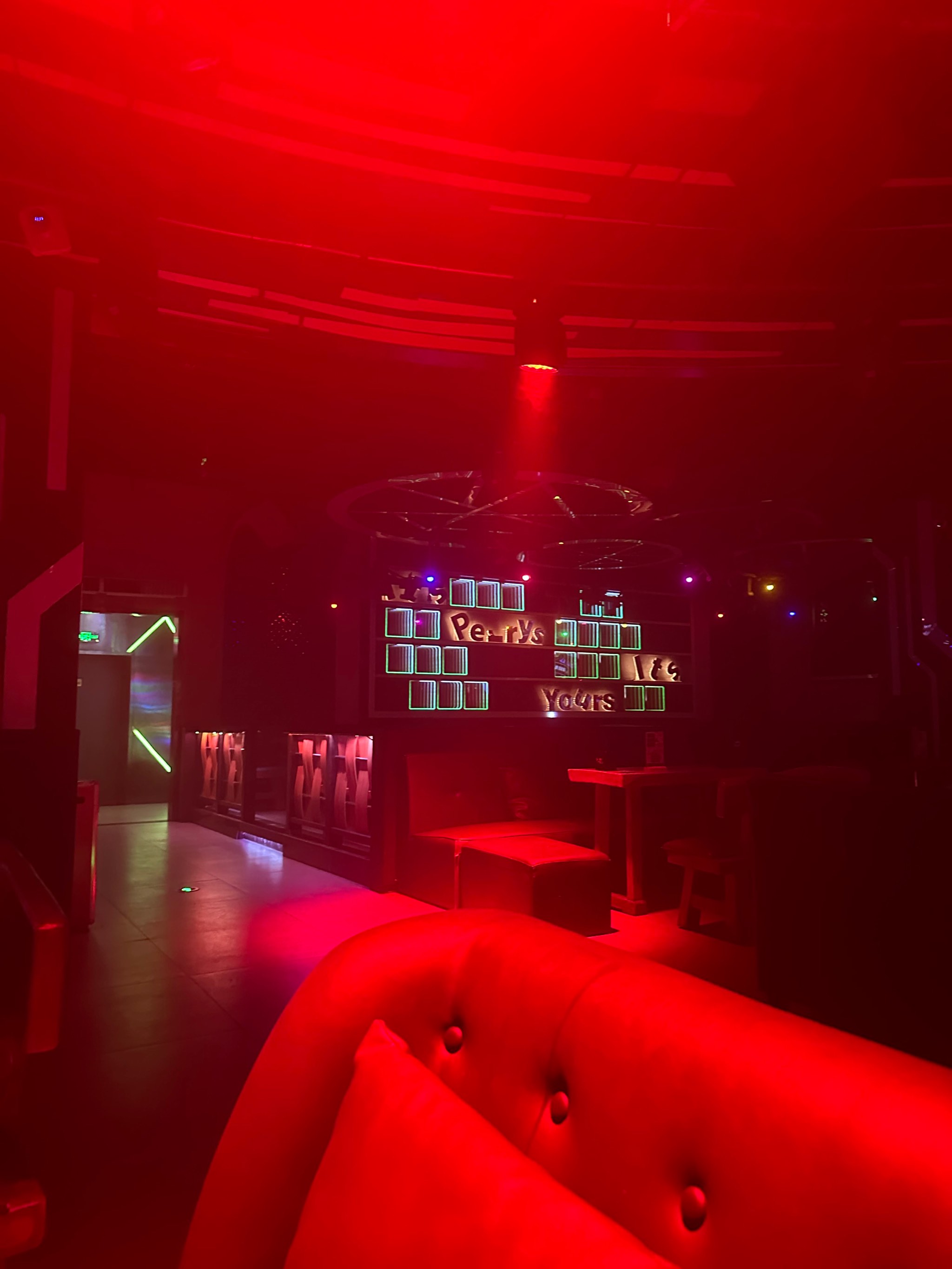 咸宁商务ktv一小时多少钱-咸安区ktv预定